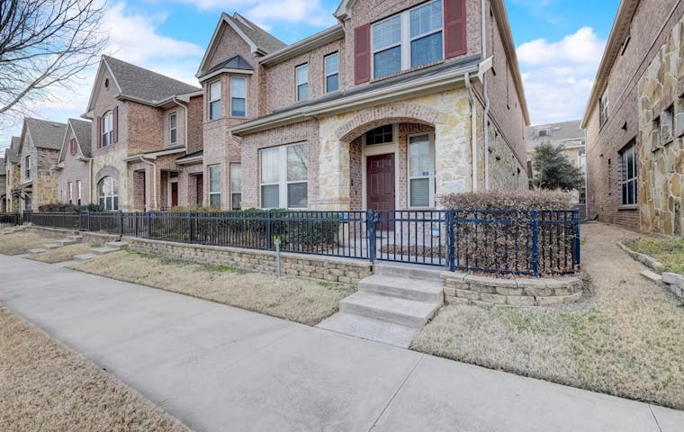 See details about 744 S Greenville Ave, Richardson, TX 75081