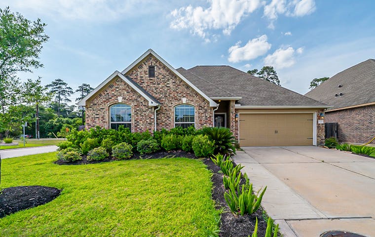 See details about 8738 Senisa Ct, Tomball, TX 77375