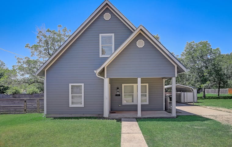 See details about 516 E 17th St, Georgetown, TX 78626