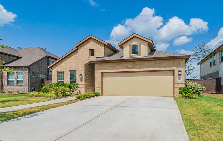 See details about 16886 Hammon Woods Dr, Humble, TX 77346
