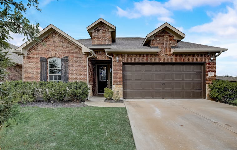 See details about 176 Flannery Ln, Buda, TX 78610