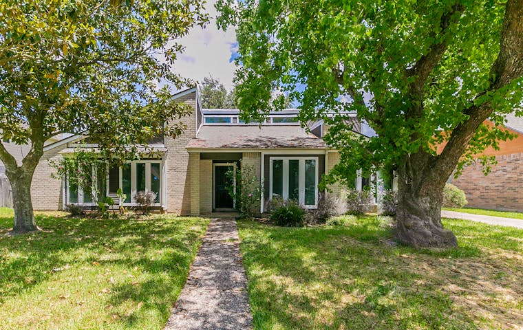 See details about 2114 Bright Meadows Dr, Missouri City, TX 77489