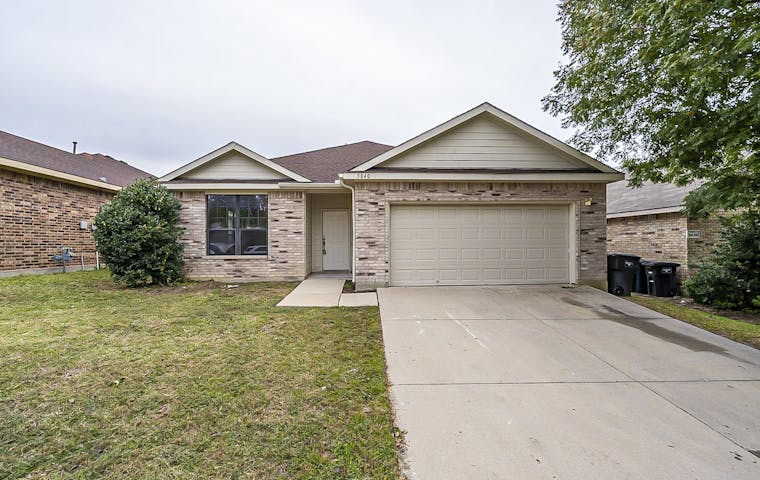 See details about 5840 Bridal Trl, Fort Worth, TX 76179