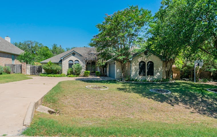 See details about 609 Cutty Trl, Lakeway, TX 78734