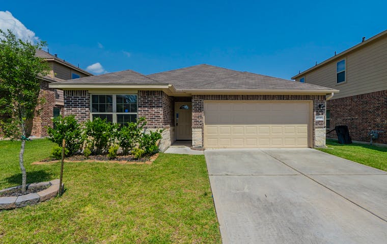 See details about 9226 Chloe Dr, Houston, TX 77044