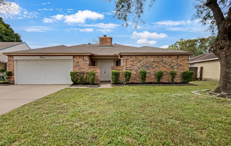 See details about 10006 Rippling Fields Dr, Houston, TX 77064